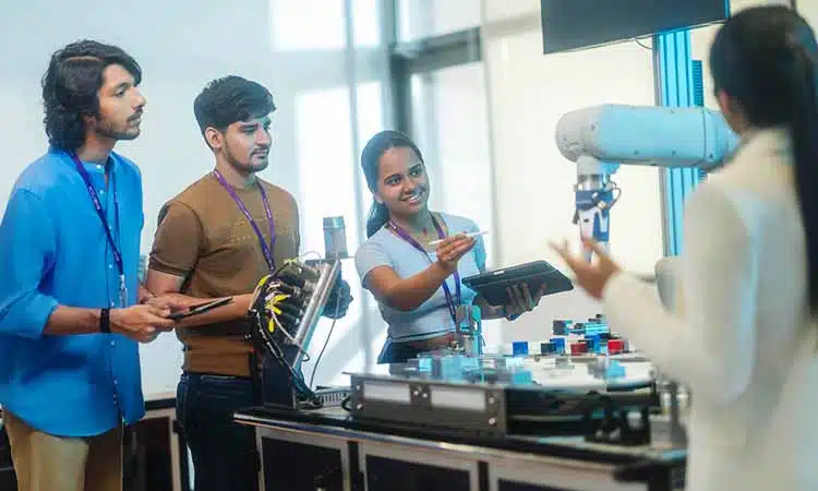 Top 7 Careers in Gujarat’s Thriving Manufacturing Sector